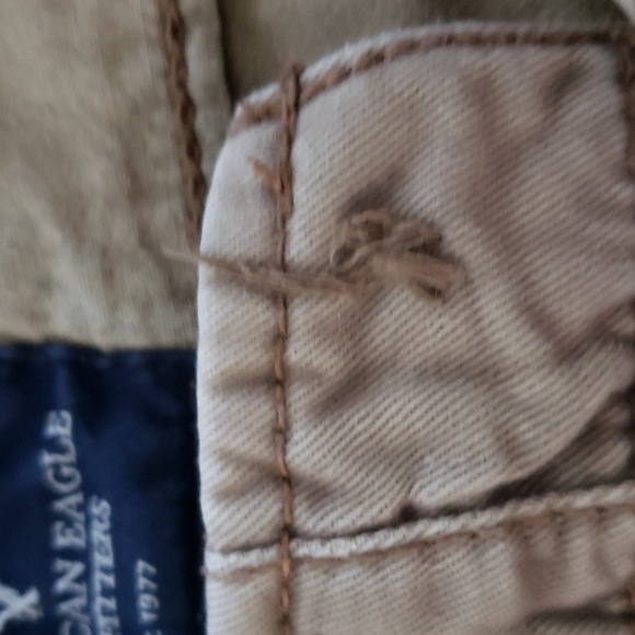American Eagle Outfitters Khaki Shorts - Picture 4 of 10